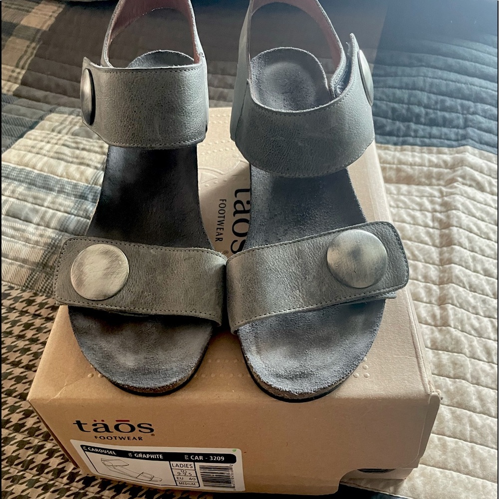Taos Carousel sued shoes